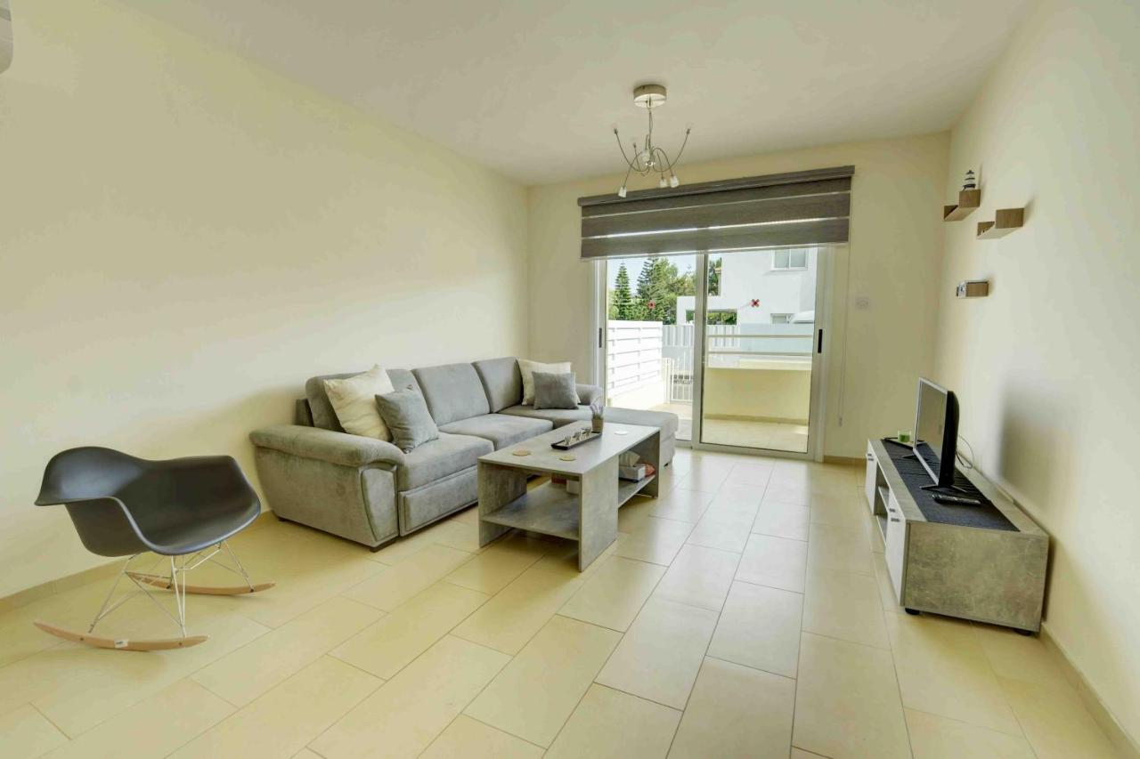 Nissi Martha Apartment Ajía Nápa Eksteriør bilde